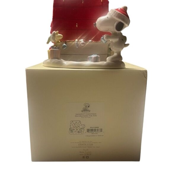 Lenox Snoopy's Christmas Decorations Porcelain Figurine With Gift Box NWB - Picture 1 of 9